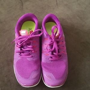 Nike free 5.0 sneakers  size 9